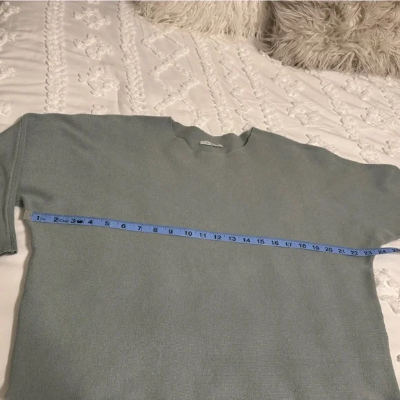 Vila Milano Solid Dolman Sleeve Sweater Size Large - Picture 4 of 7